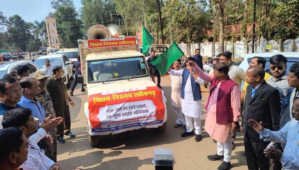 वन मंत्री व खेल मंत्री ने निक्षय निरामय छत्तीसगढ़ कार्यक्रम का किया शुभारंभ