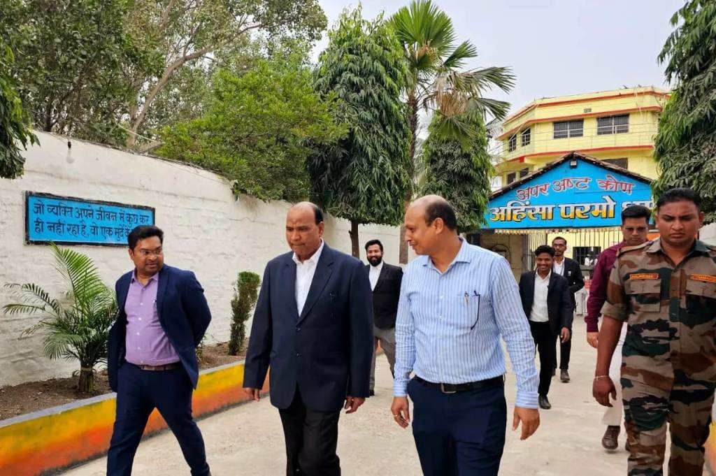नए जज ने किया सेंट्रल जेल का औचक निरिक्षण