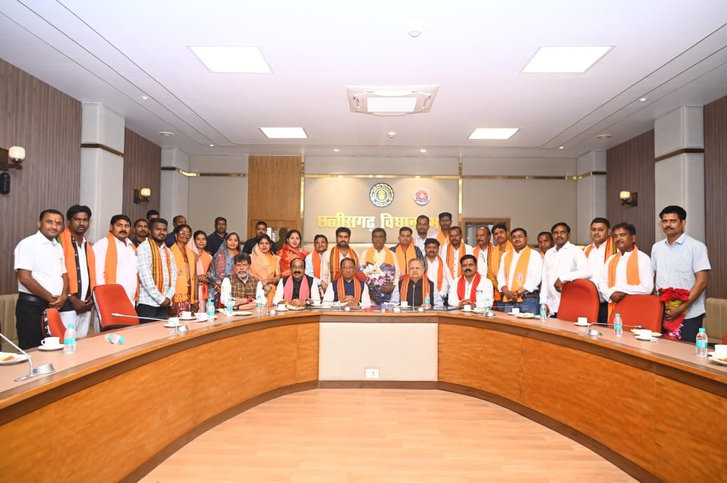 कवर्धा नगर पालिका अध्यक्ष व पार्षदों ने की मुख्यमंत्री व विधानसभा अध्यक्ष से भेंट