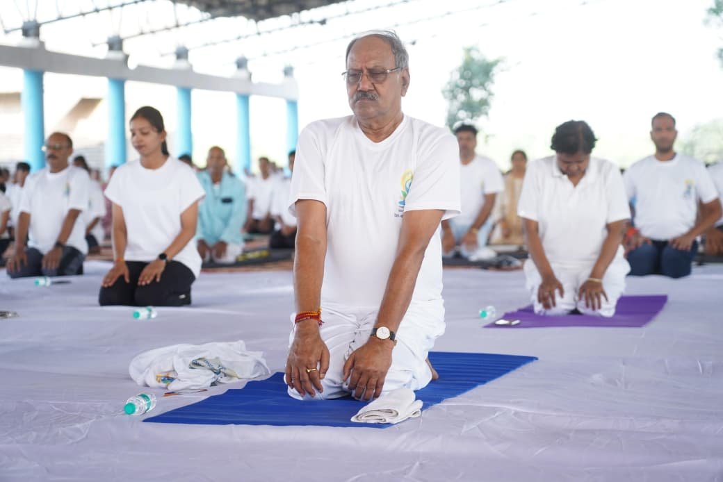 योग से ही मन, बुद्धि, शरीर और आत्मा का होगा संपूर्ण विकास: सांसद बृजमोहन अग्रवाल