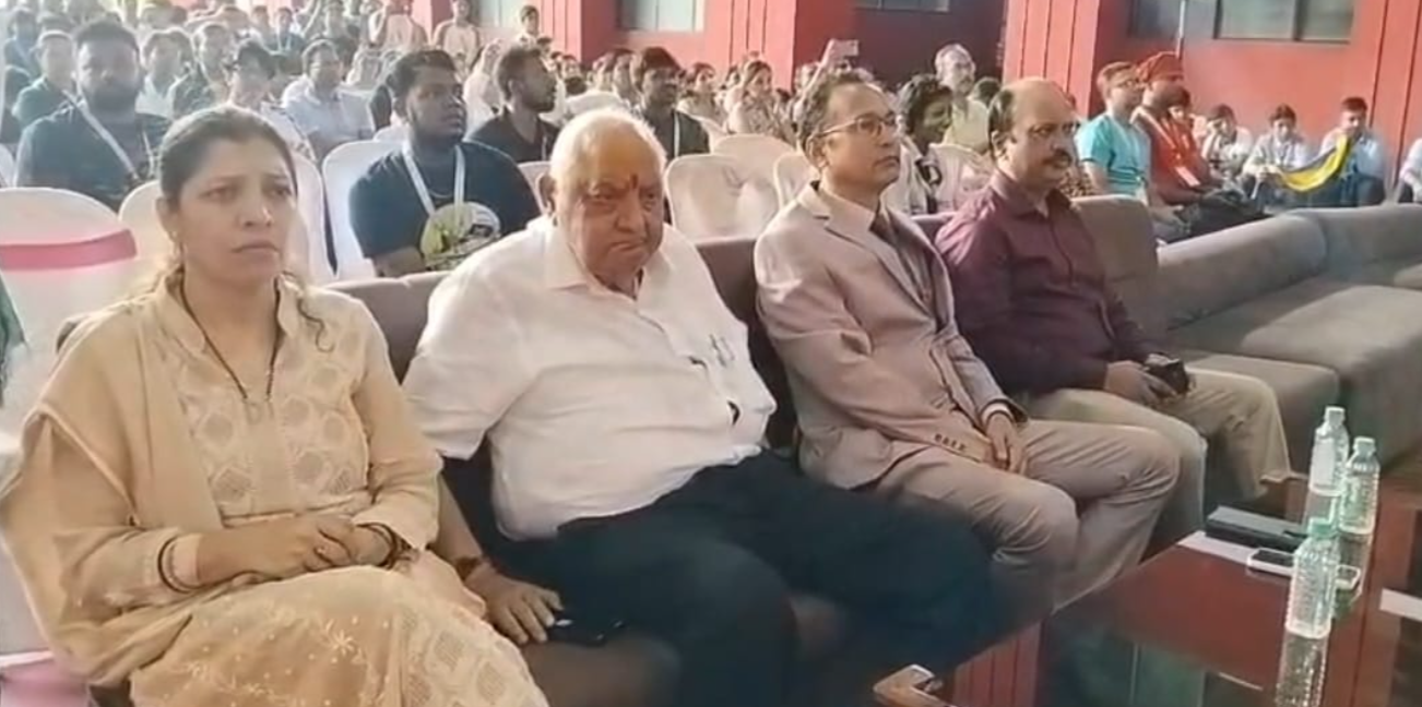 सीबीएसई क्लस्टर-2 इंटर स्कूल बैडमिंटन प्रतियोगिता का शुभारंभ, तीन राज्यों के एक हजार से अधिक खिलाड़ी ले रहे हिस्सा