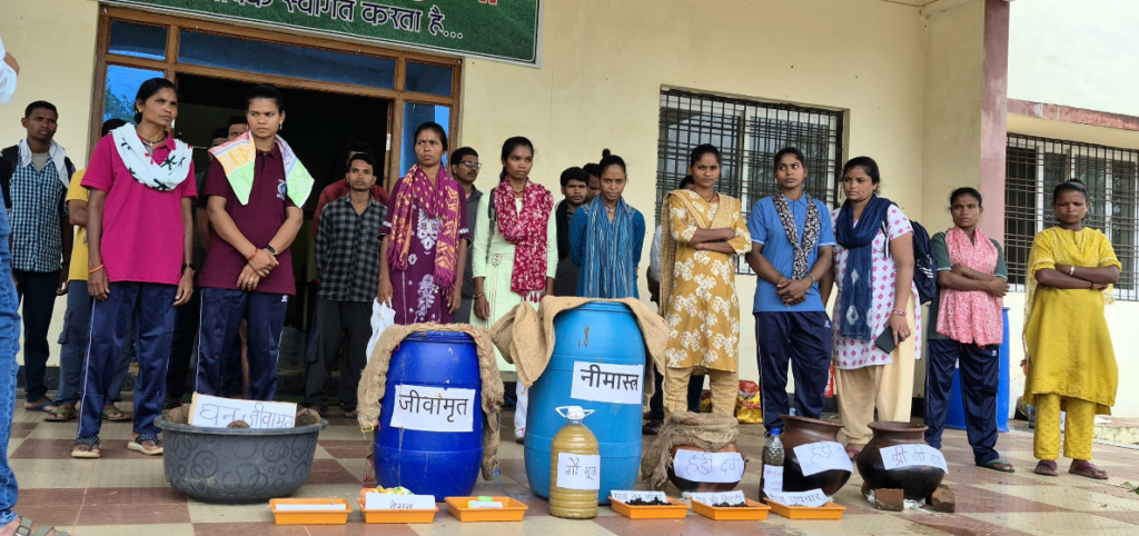 हिंसा का रास्ता छोड़ आत्मनिर्भरता की राह पर बढ़े युवा