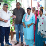 जनदर्शन में पर्यटन एवं संस्कृति मंत्री श्री राजेश अग्रवाल ने सुनीं लोगों की समस्याएं, त्वरित समाधान के दिए निर्देश