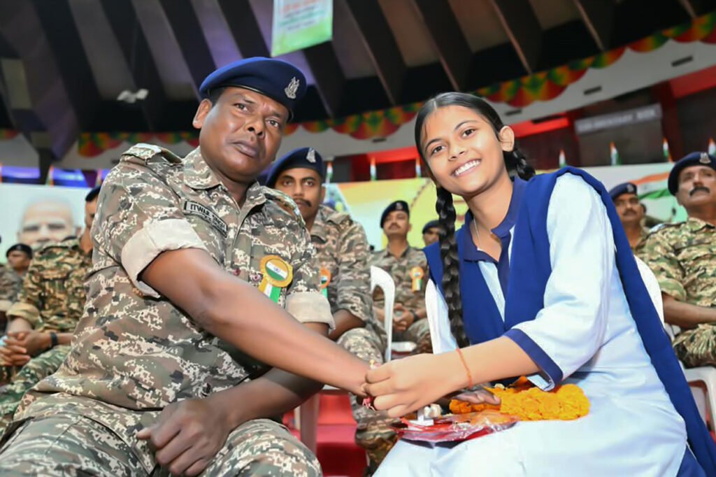 बहनों ने बांधी स्नेह की डोर, ‘विष्णु भैया’ ने दिया सुरक्षा और सम्मान का भरोसा