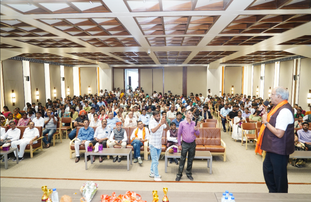 शिक्षा का उद्देश्य बेहतर इंसान बनाना है, केवल डिग्री दिलाना नहीं: बृजमोहन अग्रवाल